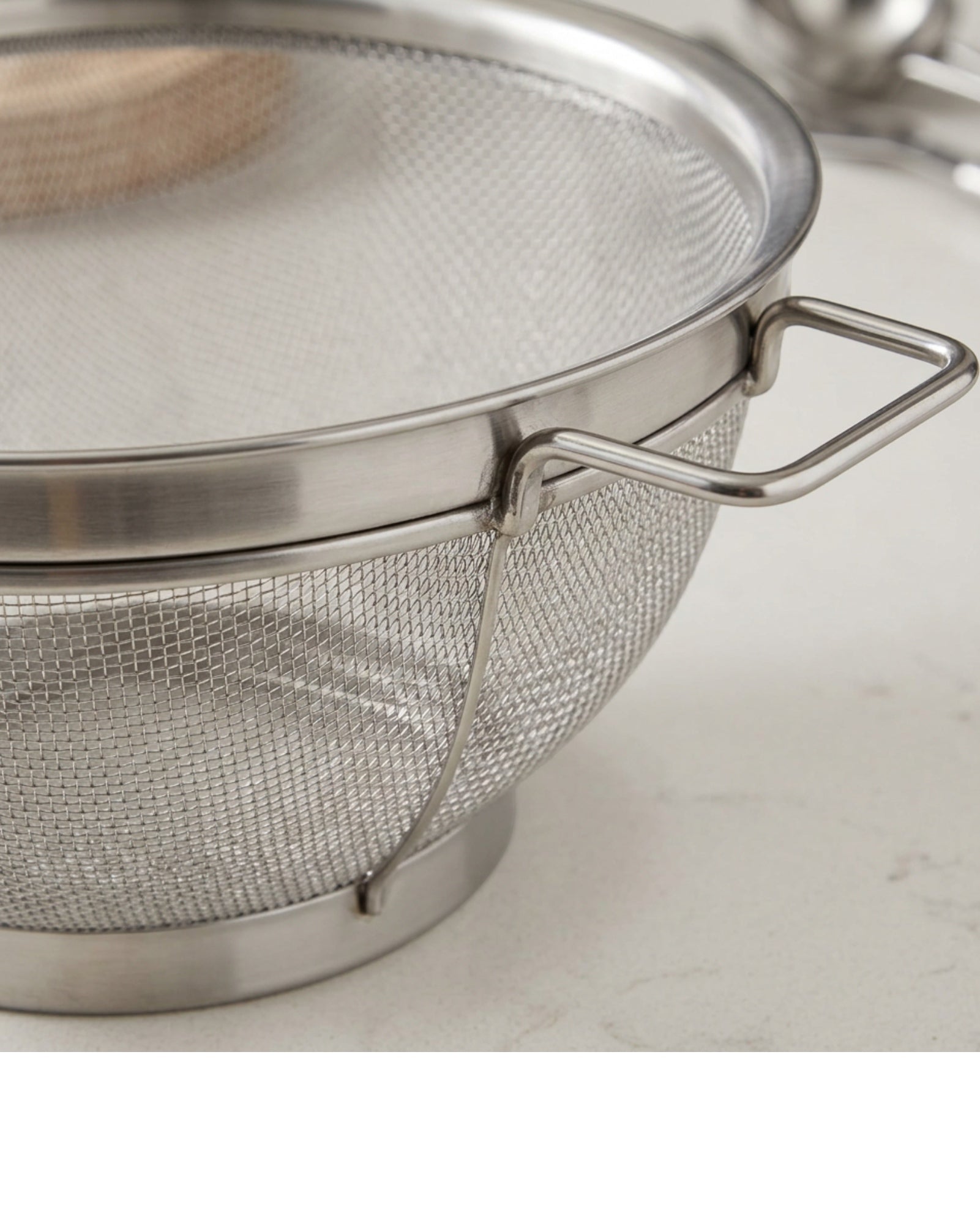Fbkmx Deep Stainless Mesh Colander Bowl 8.5 in
